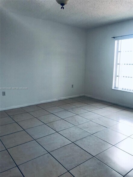 Building Photo - 17600 NW 68th Ave