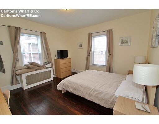 Building Photo - 97 Beacon St