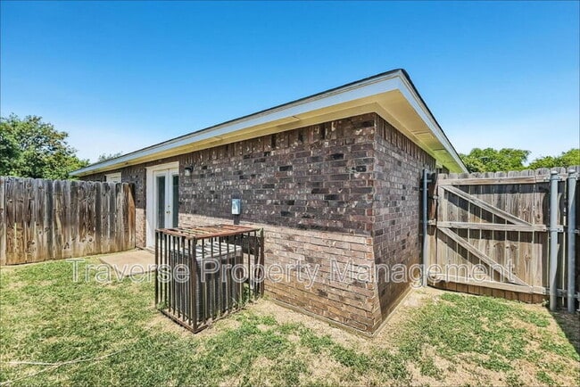 Building Photo - 1709 Novella Ct