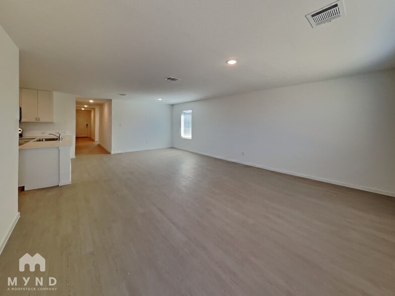 Building Photo - 340 Pacific Waters