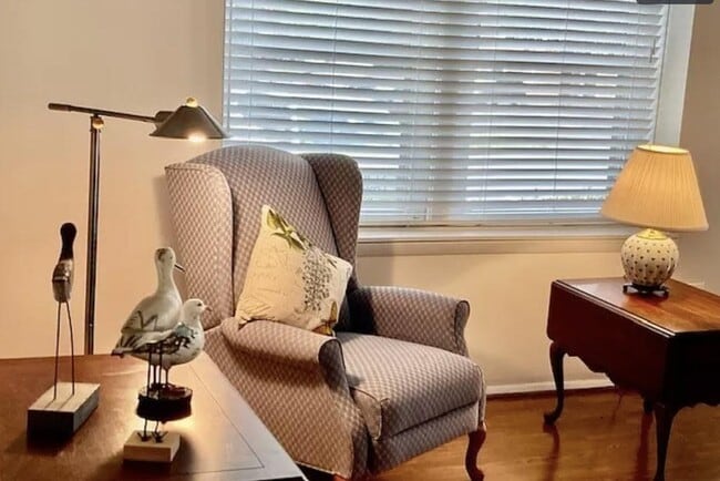 Building Photo - 9429 Greenhill Ct