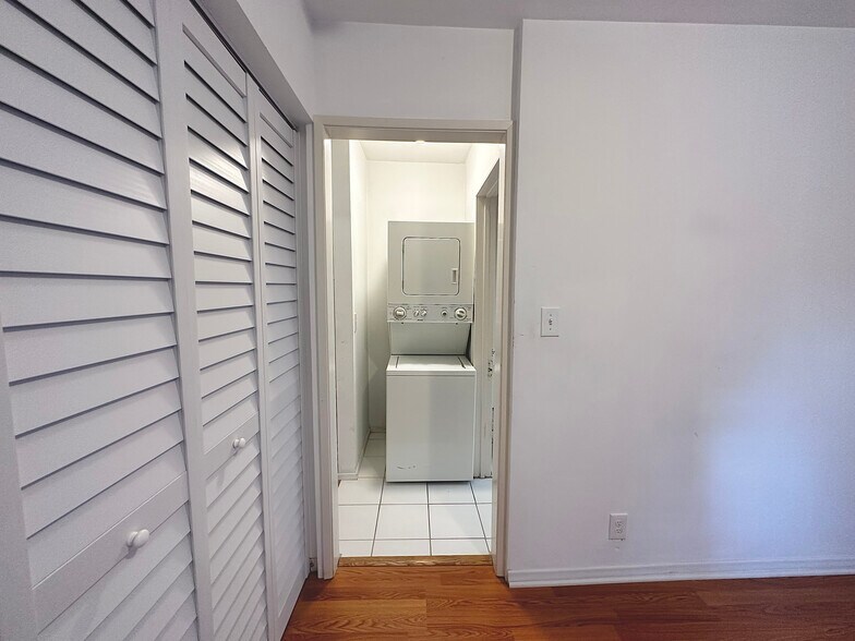 Building Photo - 228 San Juan Ave