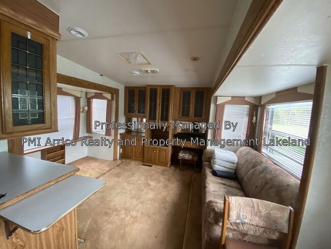 Building Photo - RV in Happy Hollow