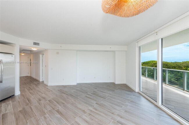 Building Photo - 4250 Biscayne Blvd