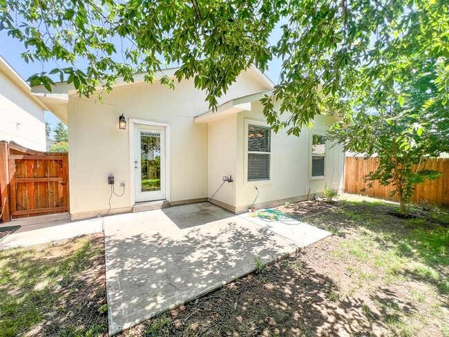 Building Photo - 298 Jack Rabbit Ln