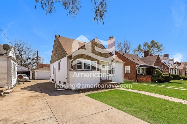 Building Photo - 12400 Duchess St