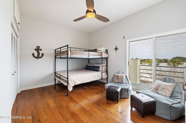 Building Photo - 75 Comares Ave