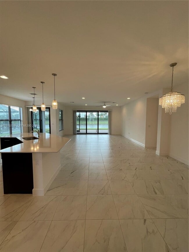 Building Photo - 10922 SW Meandering Mile Rd