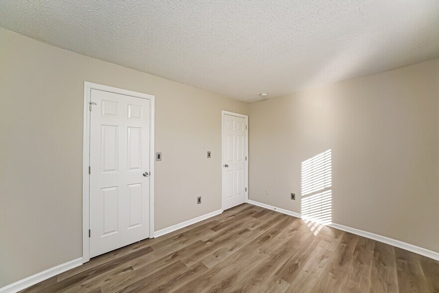 Building Photo - 5323 Melbourne Rd