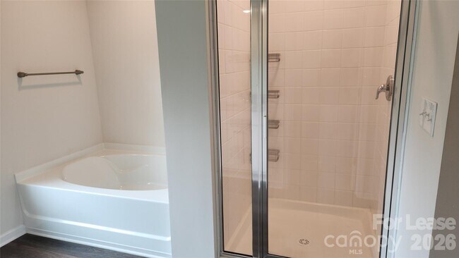 Building Photo - 14320 Moss Rd