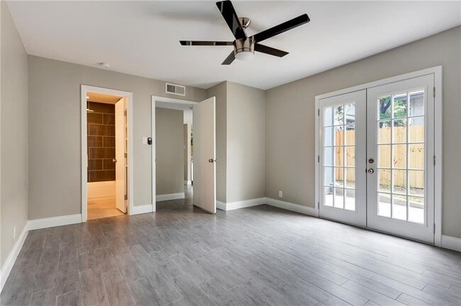 Building Photo - 2706 Mulford Cove