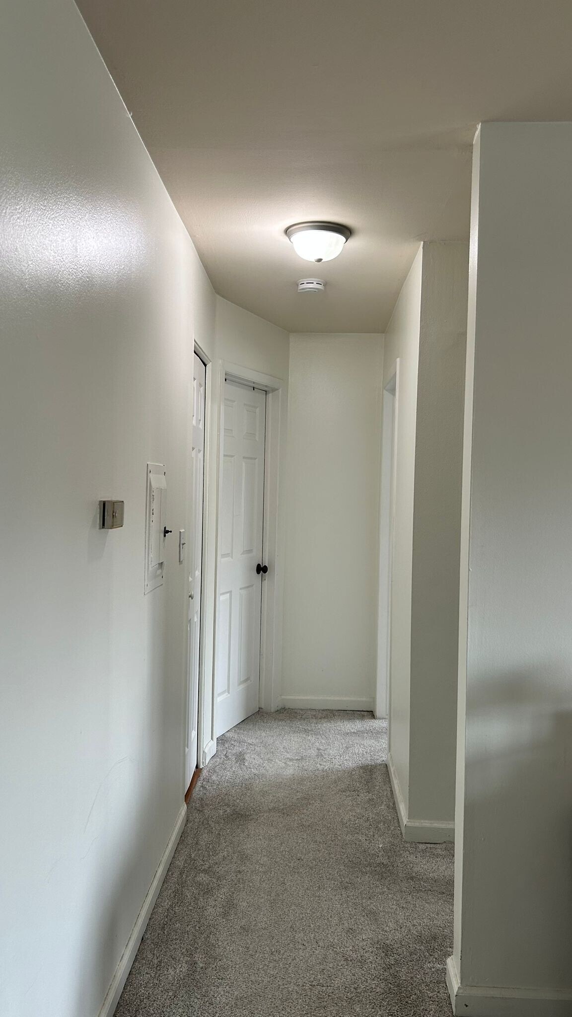 Building Photo - 1968 Axtell Dr