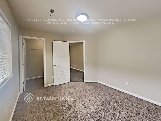 Building Photo - 20302 19th Ave E