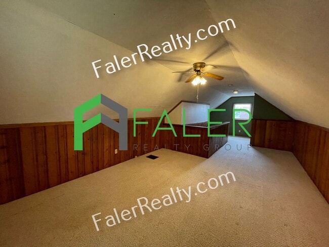 Building Photo - Charming Cape Cod w/ Garage