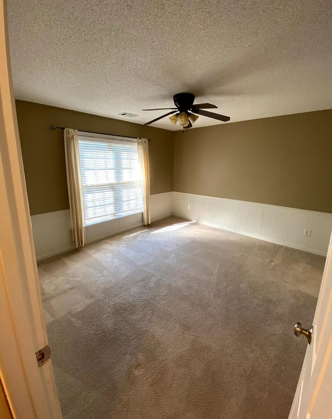 Building Photo - 4190 Royal Regency Cir NW