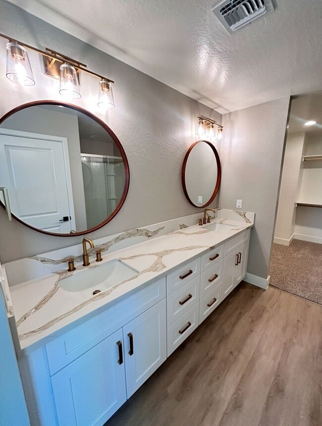 Building Photo - Beautiful New 3 Bedroom Phoenix home with Den/Loft! No HOA