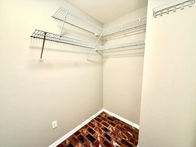 Building Photo - 12483 Fairhope Way