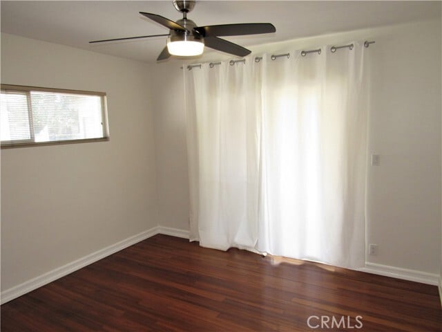 Building Photo - 348 E Jacaranda Ave