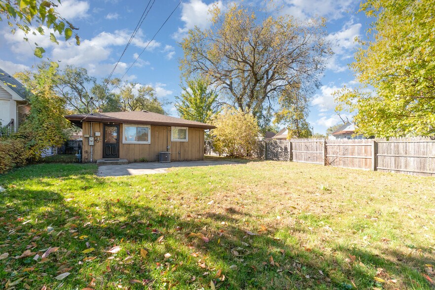 Building Photo - 544 Garfield Ave