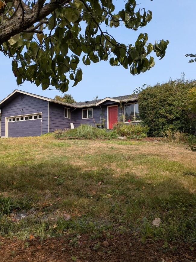 Building Photo - 2809 McKenzie Ave