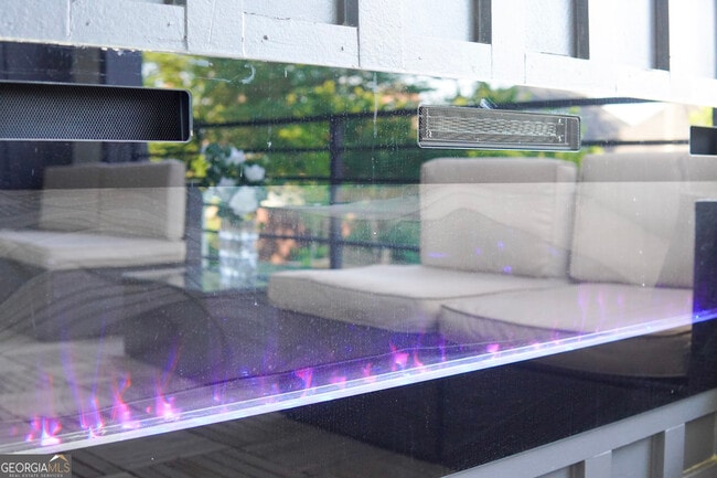 Building Photo - 68 Boulevard SE