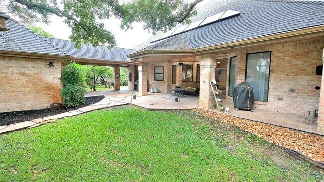 Building Photo - 19823 Sunbridge Ln