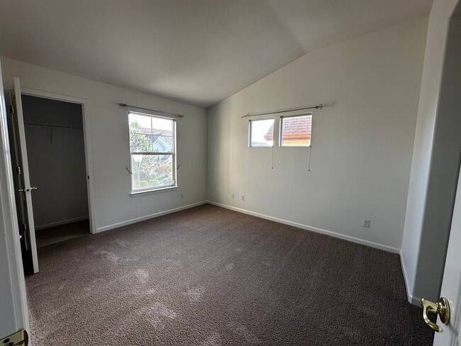 Building Photo - 2633 Barndance Ln