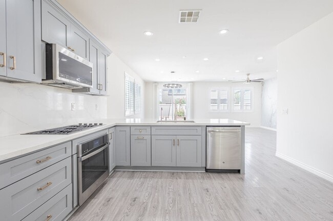 Building Photo - 16220 Retreat Ct