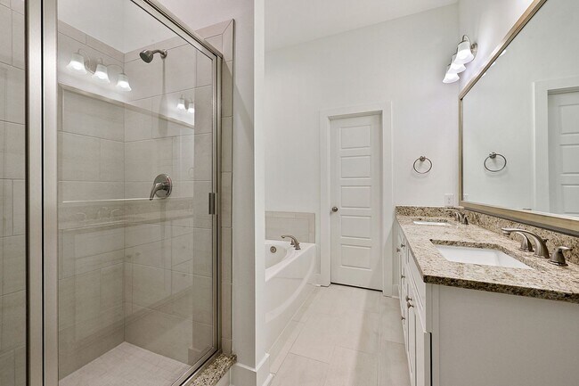 Building Photo - Must see in the heart of Baton Rouge!