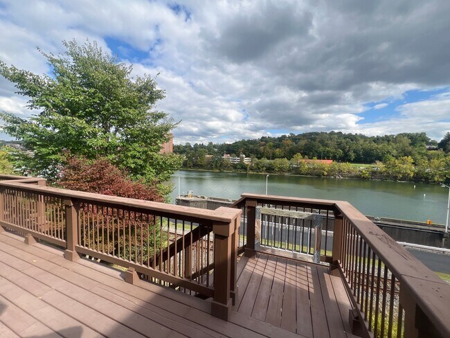Building Photo - * River Views - Downtown Morgantown - 3 Be...