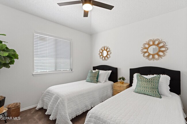 Building Photo - 12120 Desert Quail Ave