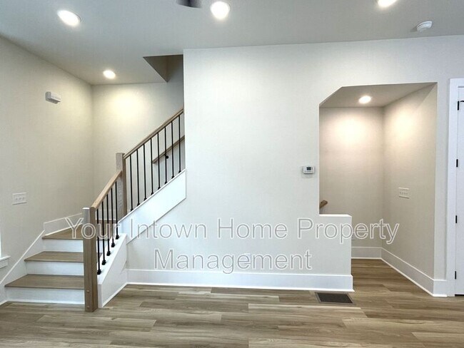 Building Photo - 1133 Kinght Walk