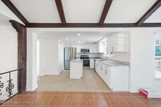 Building Photo - 7527 Hatteras Dr