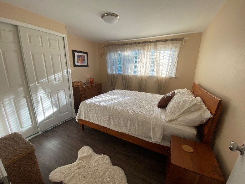 Building Photo - 32721 5th Ave