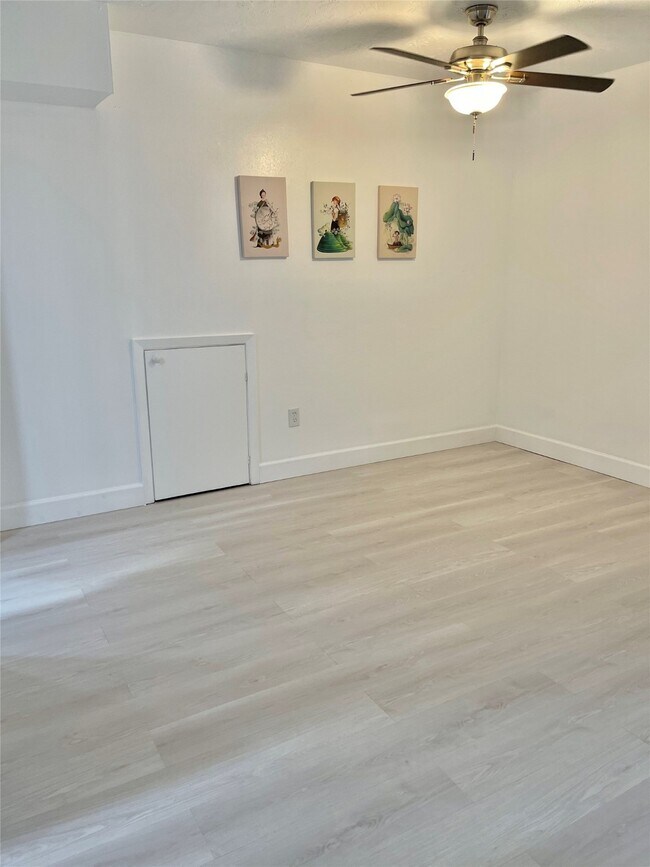 Building Photo - 3400 Timmons Ln