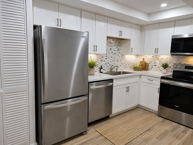 Kitchen - 1051 79th Ave N