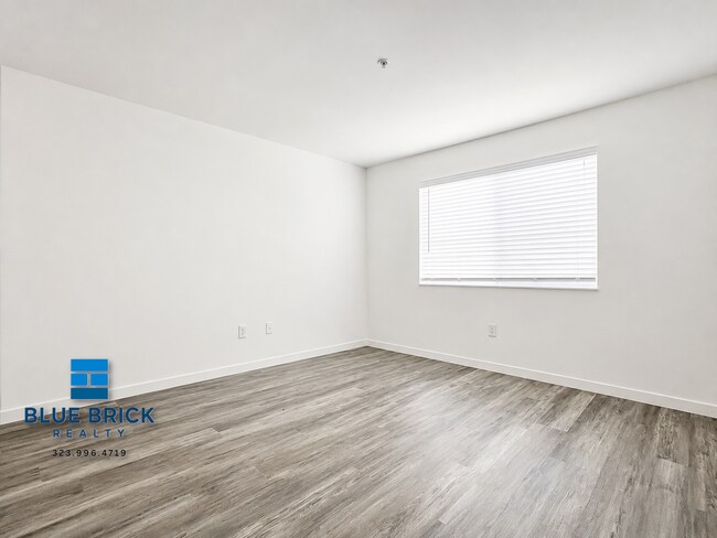 Building Photo - 7308 Canby Ave