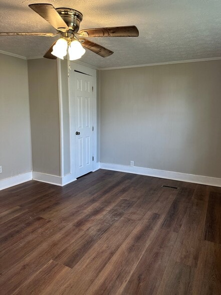 Building Photo - 617 Cassville Rd SE