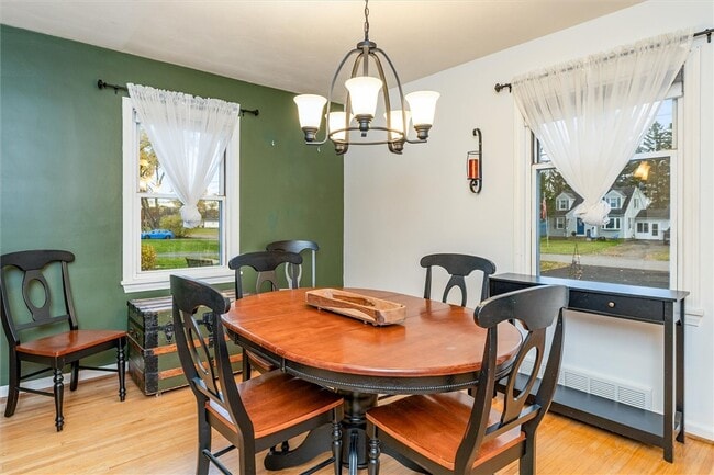 Building Photo - 46 Country Ln