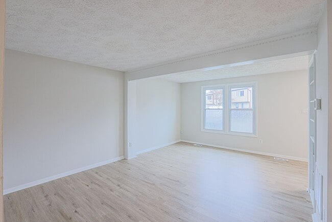 Building Photo - 426 Mystic View Turn