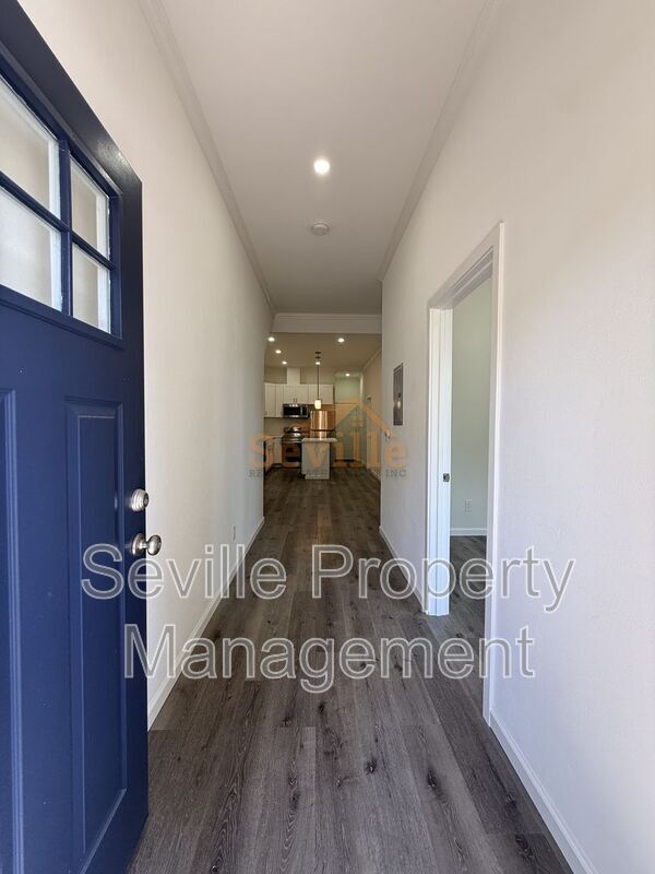 Building Photo - 354 Peralta St