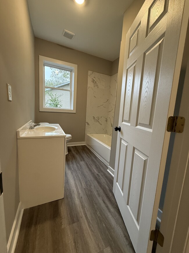 Building Photo - 226 Highland St