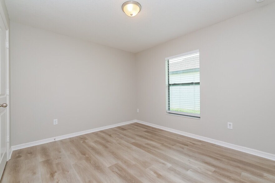 Building Photo - 8349 Silverbell Loop