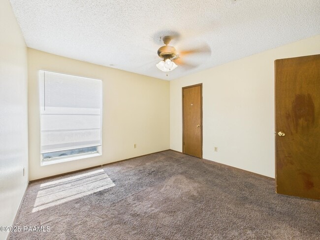 Building Photo - 201 High Meadows Blvd