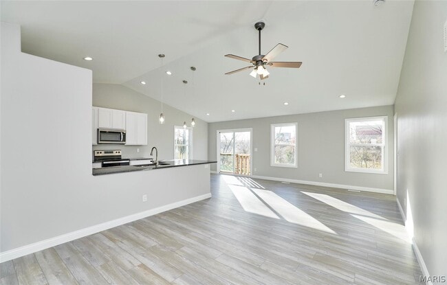 Building Photo - 5542 Autumn Trace Pkwy