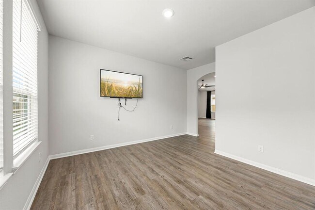 Building Photo - 11323 Cora Ln