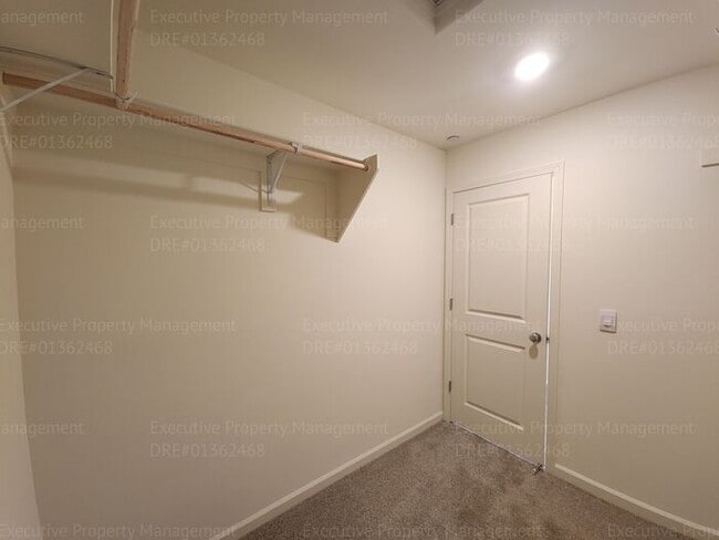 Building Photo - Newly constructed 4 bedroom/ 3 bathroom co...
