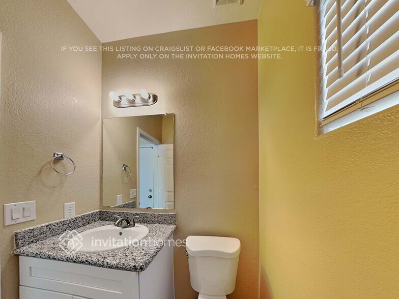 Building Photo - 13207 W Crocus Dr