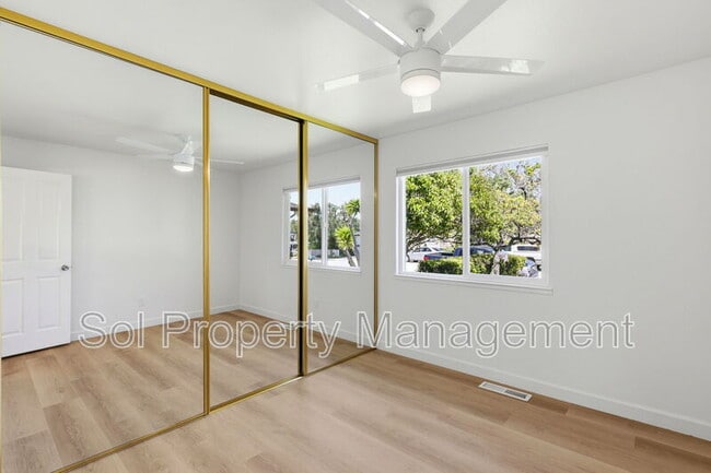 Building Photo - 905 Pellegrini St