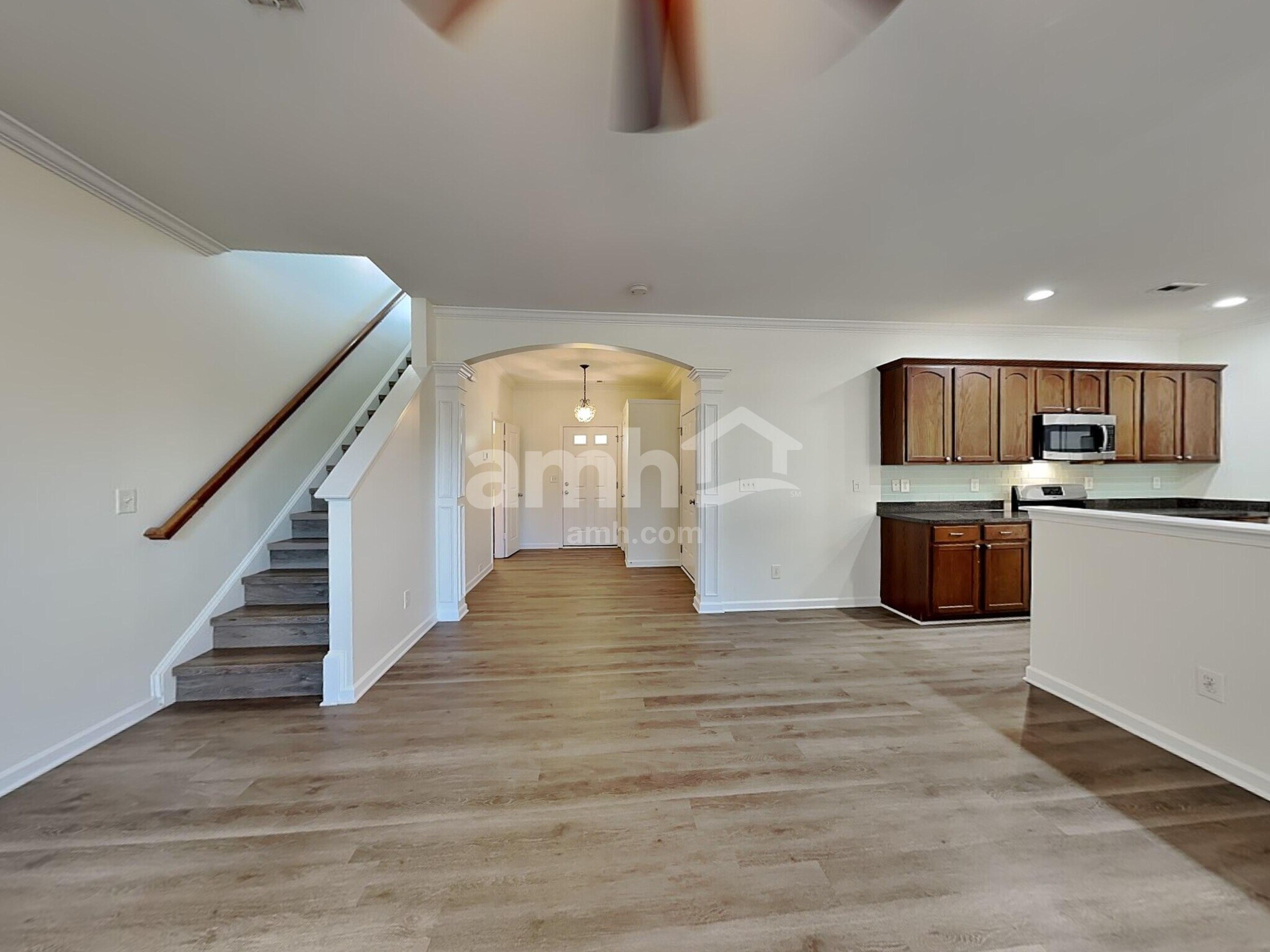 Building Photo - 6102 Lighted Way Ln